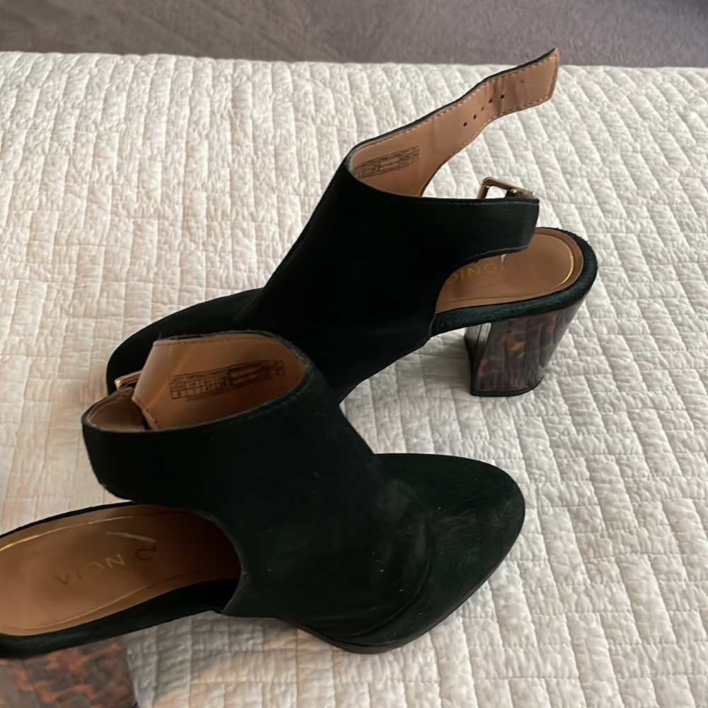 Super Stylish Tortoise Heels. - image 8